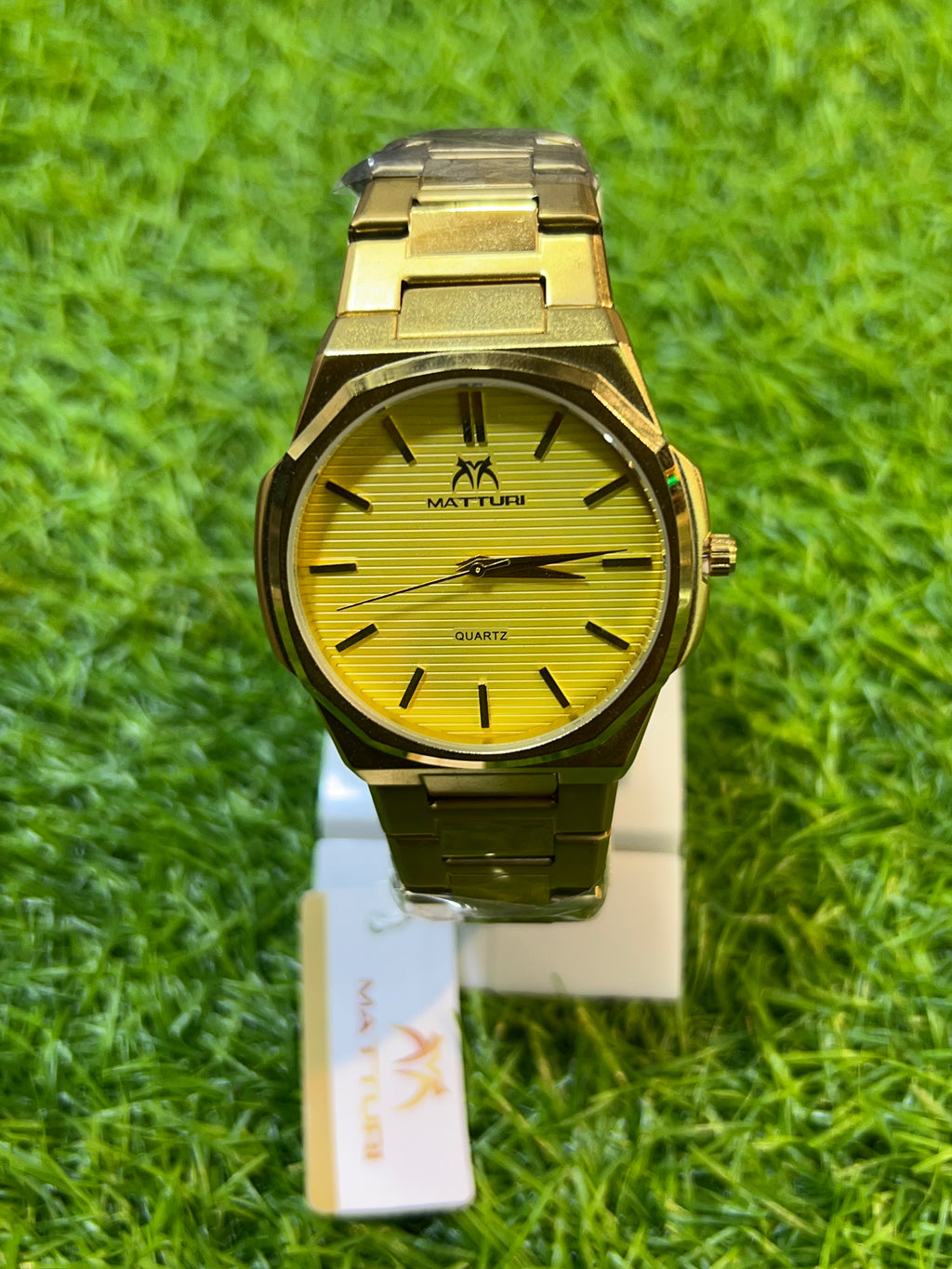 MATTURI Classic Gold-Tone Stainless Steel Quartz Watch