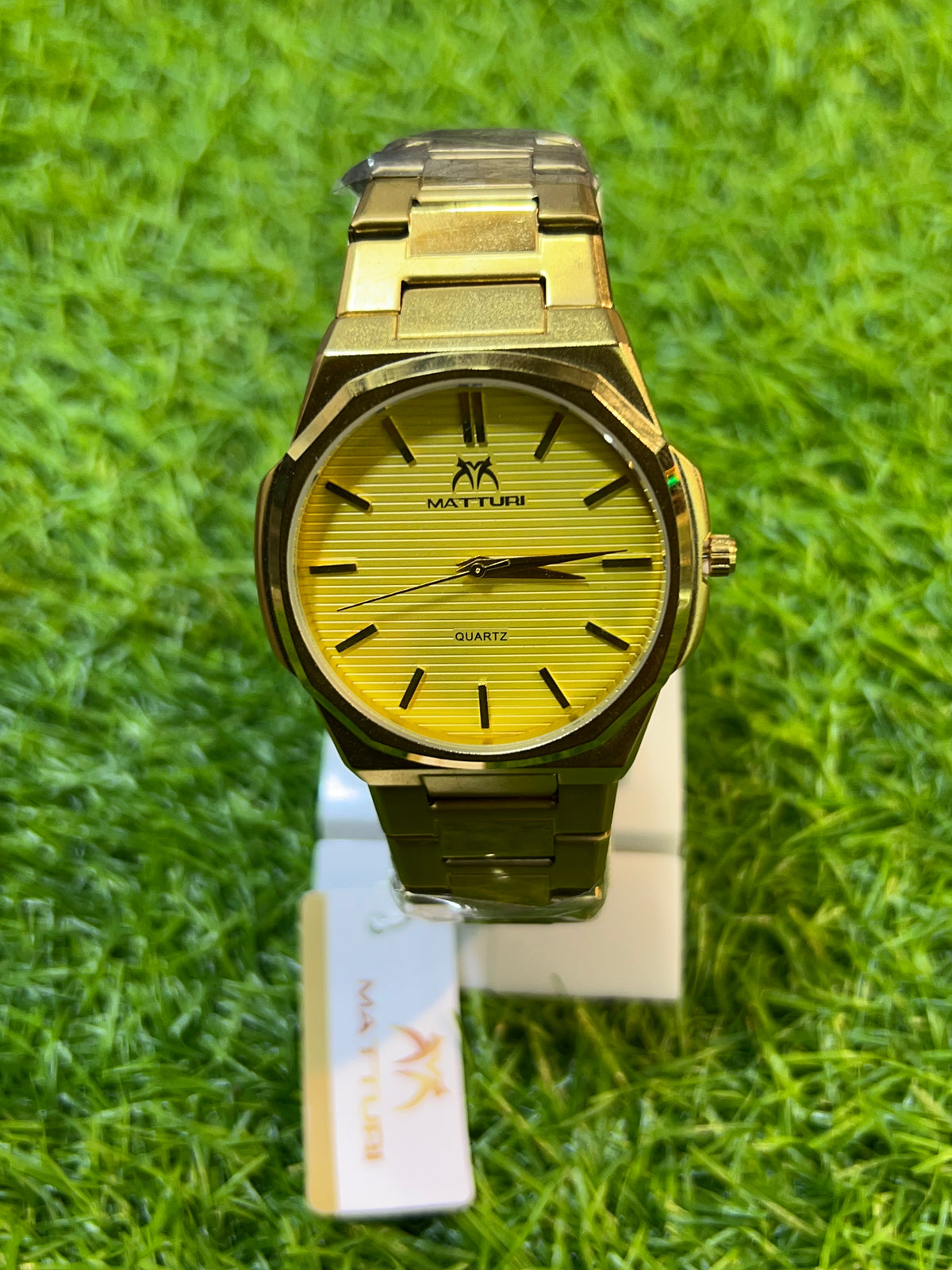MATTURI Classic Gold-Tone Stainless Steel Quartz Watch
